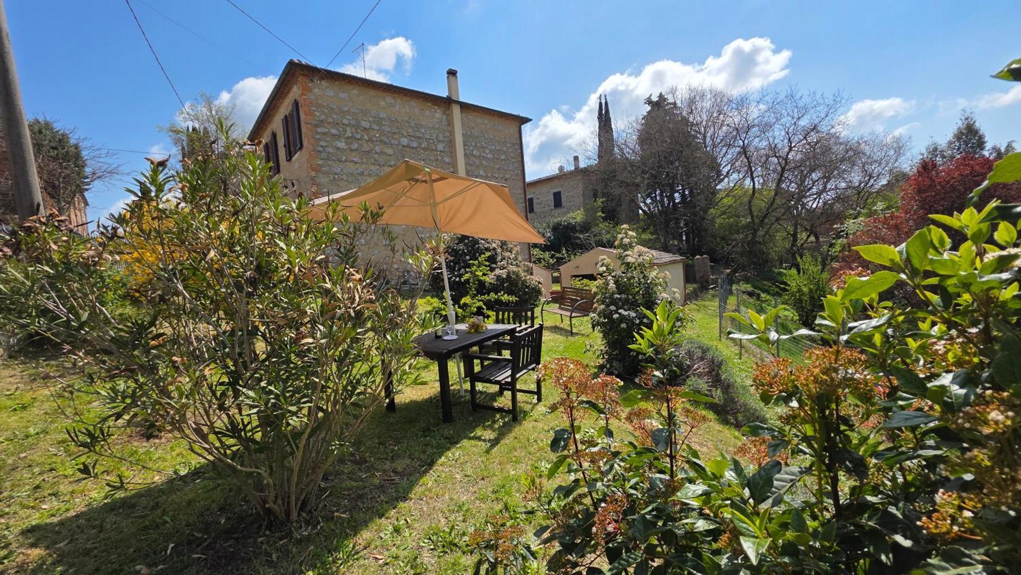 A Casa Di Gabri Vila Montefollonico Exterior foto