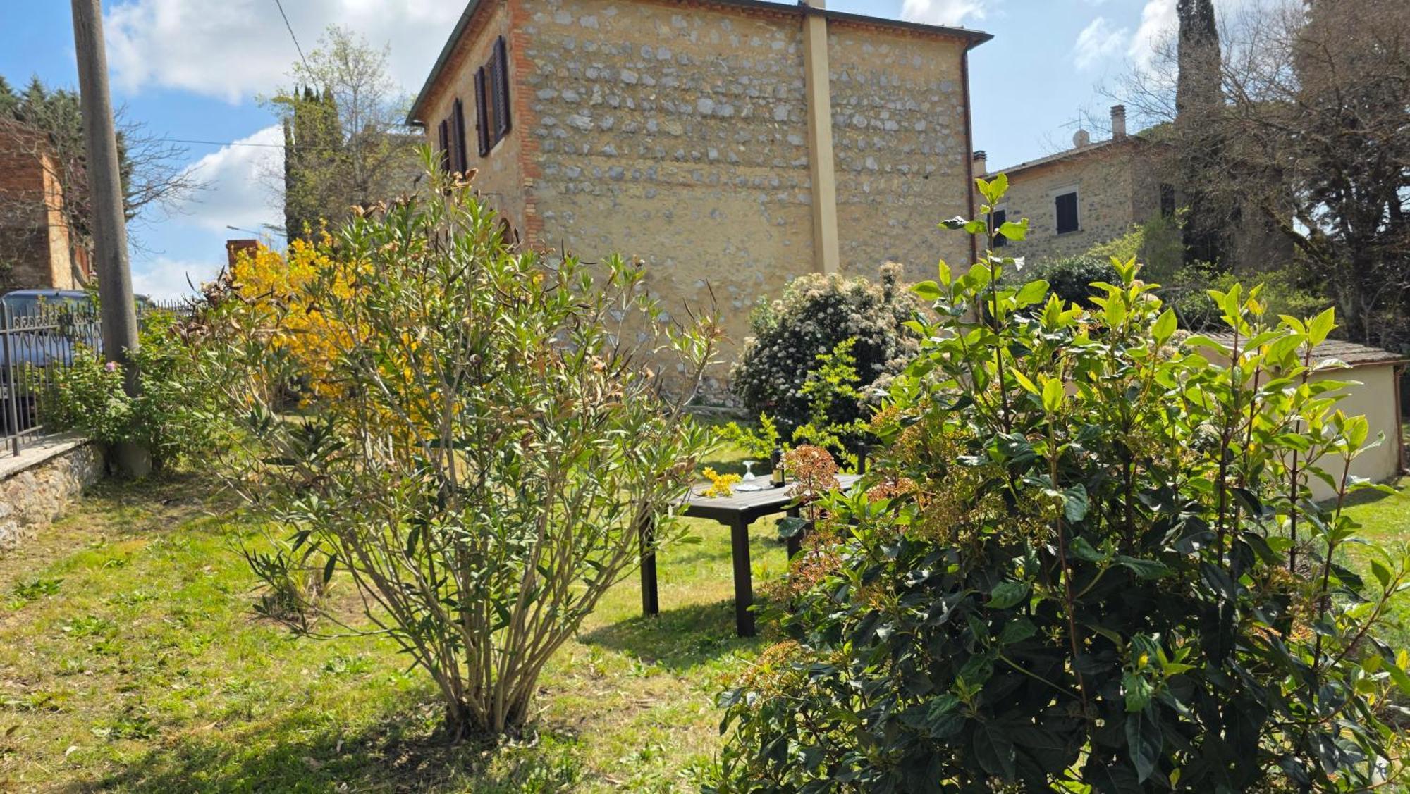 A Casa Di Gabri Vila Montefollonico Exterior foto